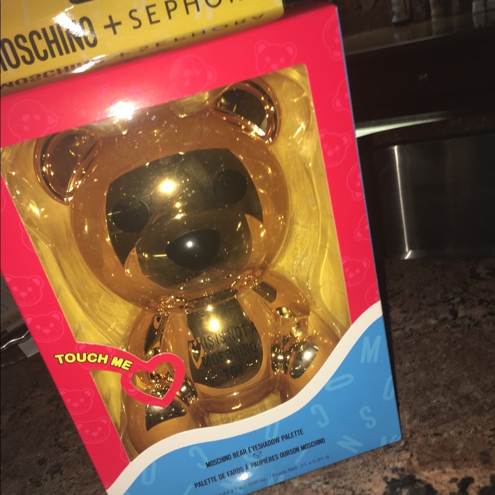 Moschino+ Sephora bear  pallet